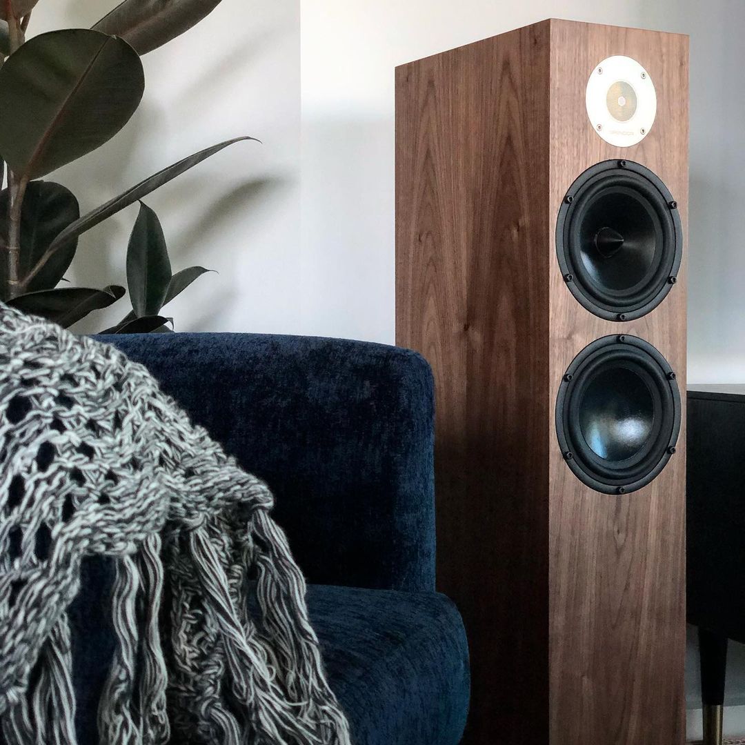 Spendor D7 - [2.5 -Way (1" 7" 7")]