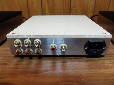 Sparkler Audio model S513i "pastoral" ― Control Amplifier with Remote and  model S514i "rhapsody" ― Dual Monaural Power Amplifier (* 2) - [2x25W]